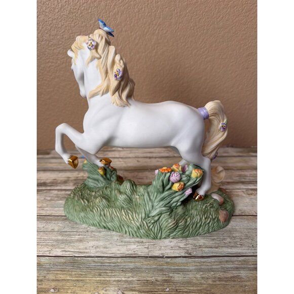 Princeton Gallery Wish Upon a Butterfly Porcelain Unicorn Figurine 2006 - Picture 4 of 15